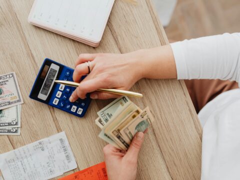 How to Track Expenses Automatically in 2026